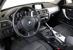BMW SERIE 1 ESSENCE 2018 NOIR 80436 km