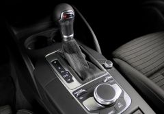 AUDI A3 ESSENCE 2019 GRIS MTAL 68550 km
