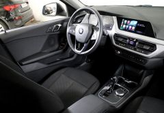 BMW SERIE 1 ESSENCE 2020 GRIS MTAL 47414 km