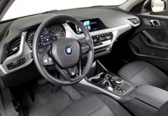BMW SERIE 1 ESSENCE 2020 GRIS MTAL 47414 km