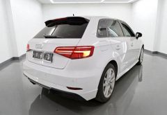 AUDI A3 ESSENCE 2020 BLANC 91428 km