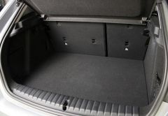 BMW SERIE 1 DIESEL 2022 SKYSCRAPER GRAU 28529 km