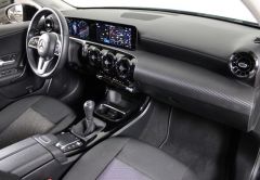 MERCEDES CLASSE A ESSENCE 2020 GRIS MTAL 84053 km