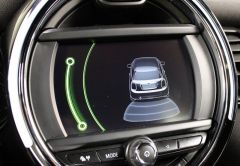 MINI MINI ESSENCE 2016 ROUGE 101638 km