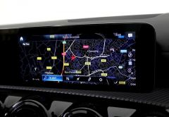 MERCEDES CLASSE A ESSENCE 2021 BLANC 91495 km