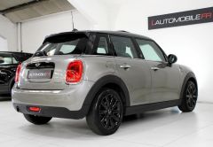 MINI MINI 5 PORTES ESSENCE 2018 GRIS M�TAL 67021 km