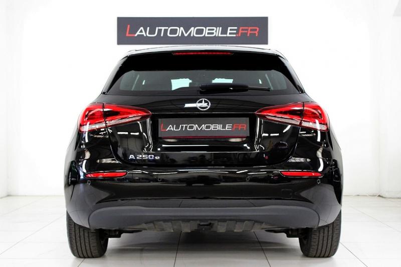 MERCEDES CLASSE A 250 E 160+102CH STYLE LINE 8G-DCT - photo 9