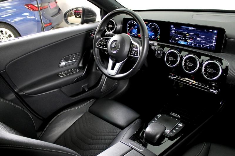 MERCEDES CLASSE A 250 E 160+102CH STYLE LINE 8G-DCT - photo 14