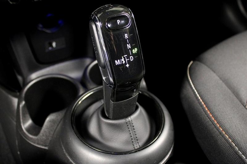 MINI MINI COOPER 136CH BUSINESS DESIGN BVA7 SHADOW - photo 4