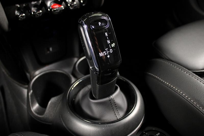 MINI MINI 5 PORTES COOPER 136CH BUSINESS DESIGN BVA7 SHADOW - photo 4