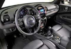 MINI CLUBMAN ESSENCE 2021 BRITISH GREEN 41974 km