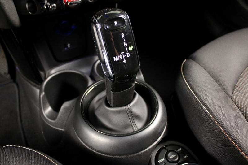 MINI MINI 5 PORTES COOPER 136CH BUSINESS DESIGN BVA7 - photo 4