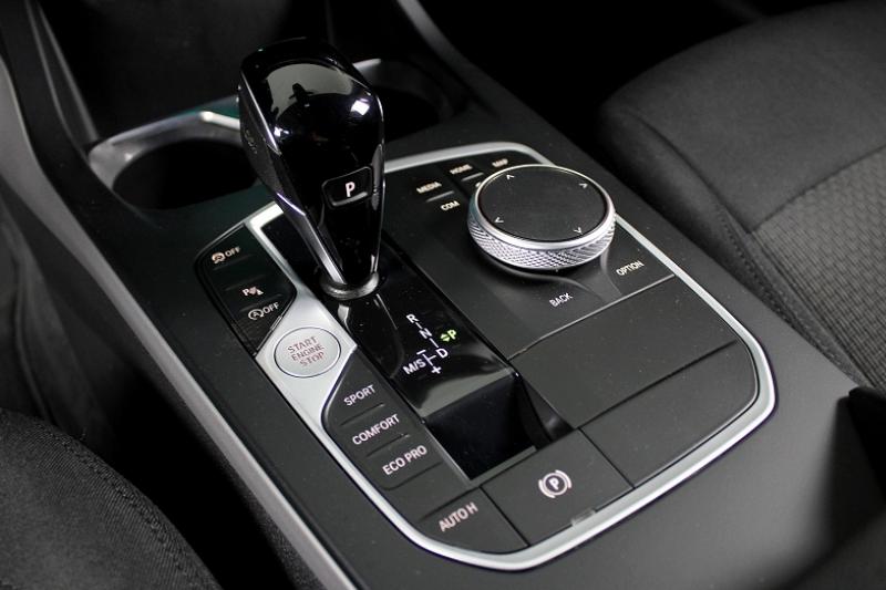 BMW SERIE 1 (F40) 116D 116 BUSINESS DESIGN DKG7 2021 - photo 4
