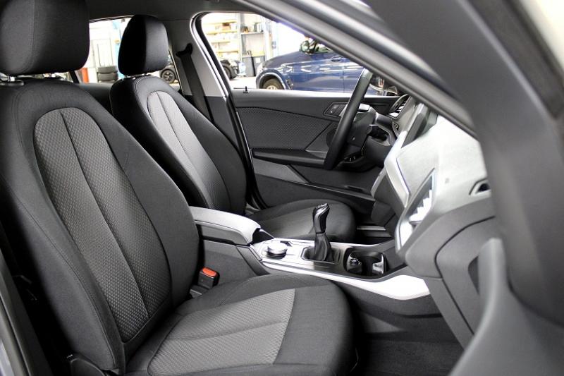BMW SERIE 1 (F40) 116I 109CH BUSINESS DESIGN COCKPIT PRO - photo 13