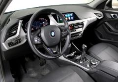 BMW SERIE 1 ESSENCE 2023 GRIS MÉTAL 91007 km