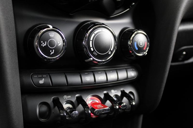 MINI CABRIO III COOPER 136 BV6 - photo 15