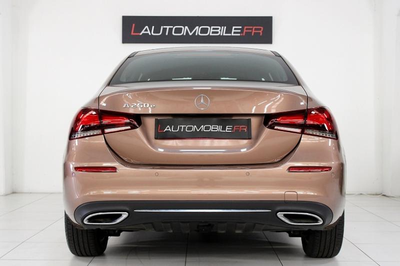 MERCEDES CLASSE A BERLINE 250 E 160+102CH STLYLE LINE 8G-DCT 8CV CUIR NOIR - photo 9