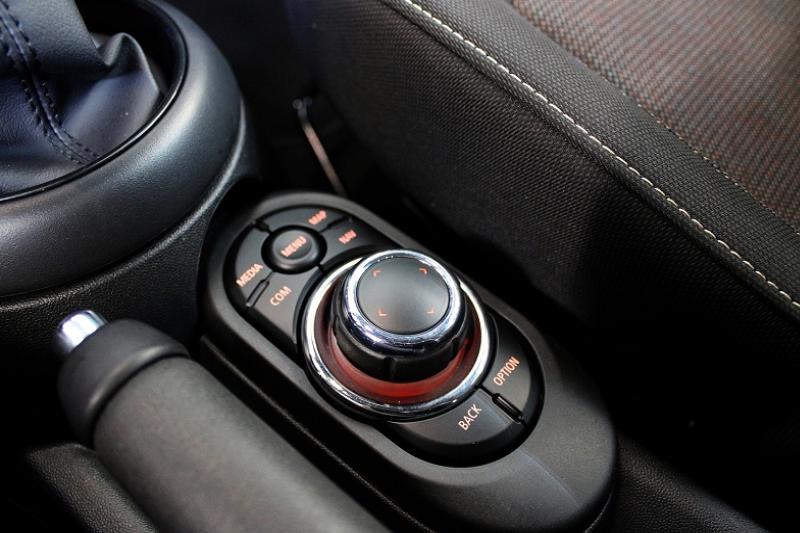 MINI MINI 5 PORTES ONE 102CH  BUSINESS DESIGN - photo 4