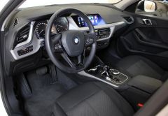 BMW SERIE 1 DIESEL 2022 BLANC 49657 km