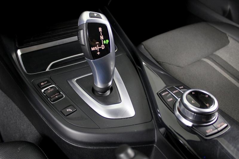 BMW SERIE 1 (F20) 116DA 116CH URBANCHIC 5P - photo 4