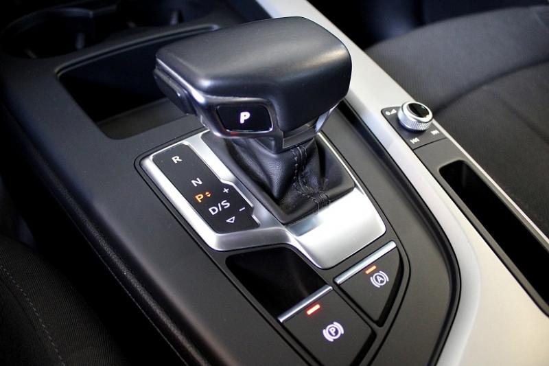 AUDI A4 V (3) AVANT 2.0 35 TFSI 150 BUSINESS LINE S TRONIC 7 - photo 7