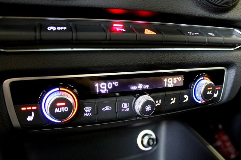 AUDI A3 BERLINE 30 TFSI 110CH BUSINESS LINE PLUS TOIT OUVRANT CUIR - photo 7