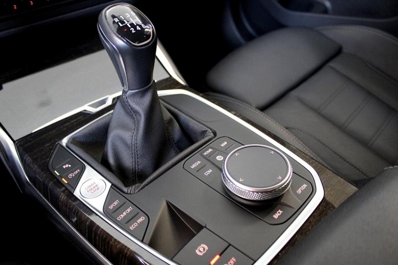 BMW SERIE 3 (G20) 318D 150CH BUSINESS DESIGN CUIR NOIR - photo 7