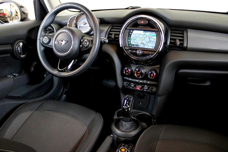 MINI MINI 5 PORTES COOPER D 116CH BUSINESS DESIGN BVA7 - photo 14