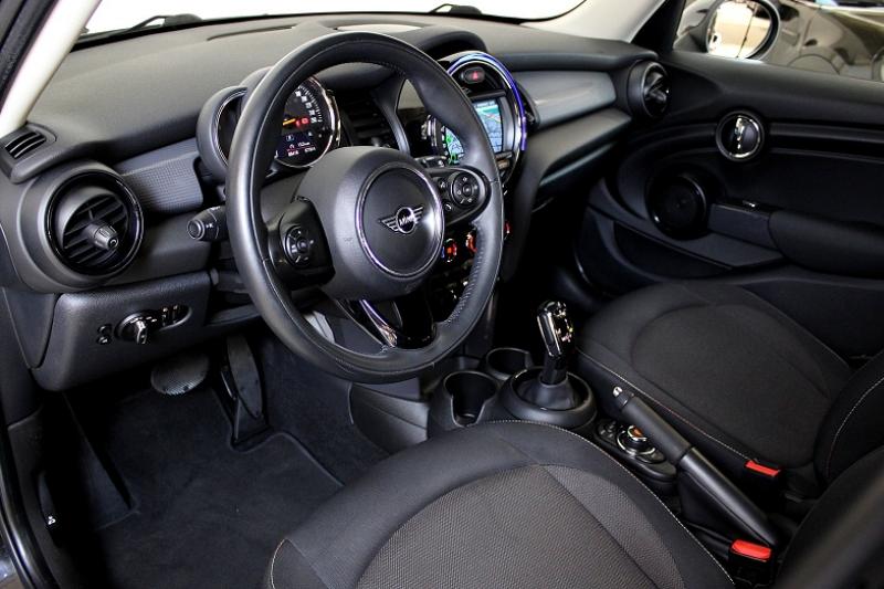 MINI MINI 5 PORTES COOPER D 116CH BUSINESS DESIGN BVA7 - photo 2