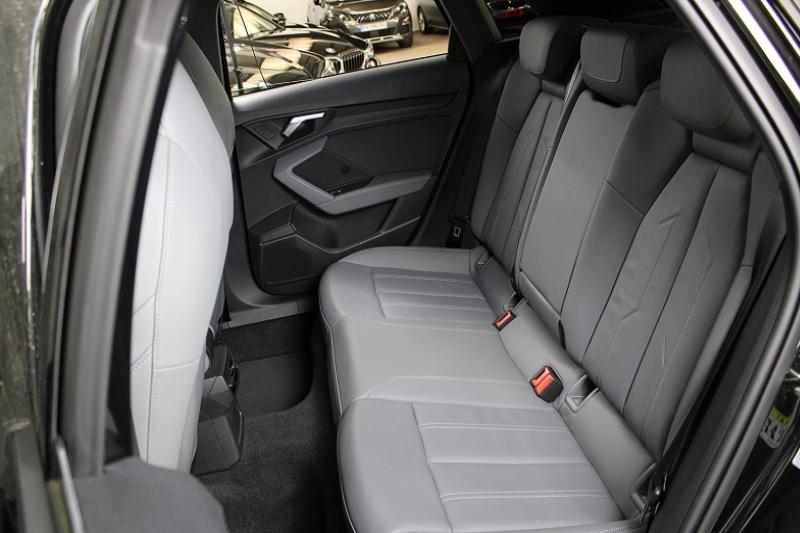 AUDI A3 SPORTBACK 30 TFSI 110CH MILD HYBRID DESIGN S TRONIC 7 TOIT OUVRANT PANORAMIQUE - photo 11