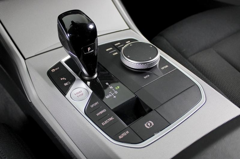 BMW SERIE 3 (G21) TOURING 320EA 204CH BUSINESS DESIGN - photo 7