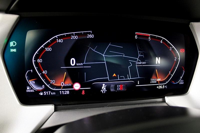 BMW SERIE 1 (F40) 118I 136CH BUSINESS DESIGN - photo 2